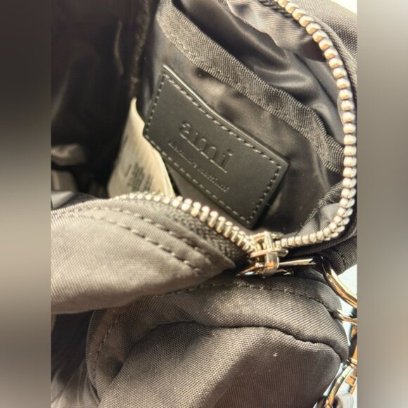 🆕 AMI 🧿 NWOT Tonal Heart Crossbody Pocket Bag - Picture 11 of 16